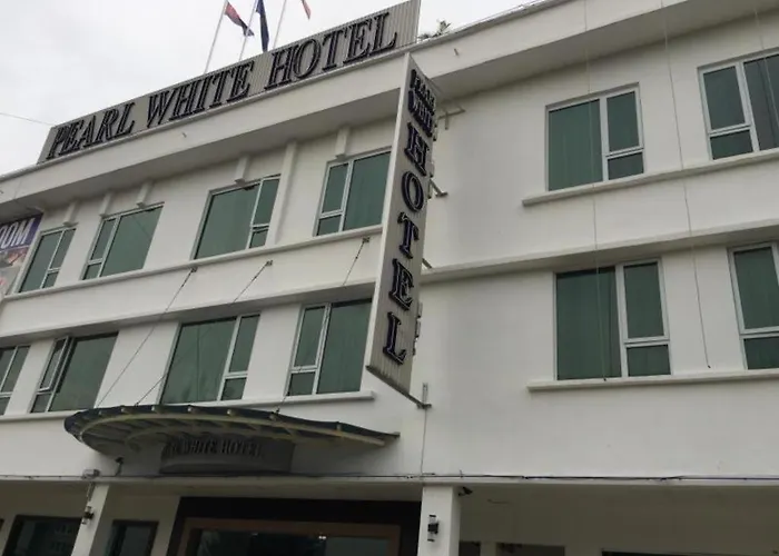 Pearl White Hotel