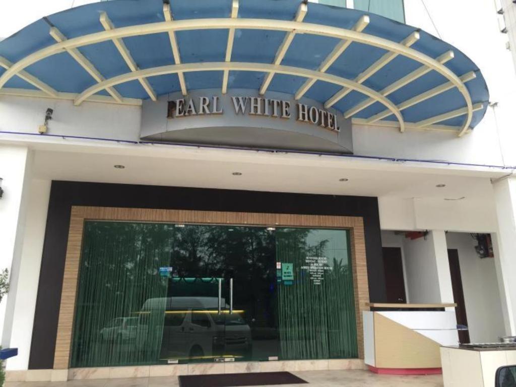 Pearl White Johor Bahru