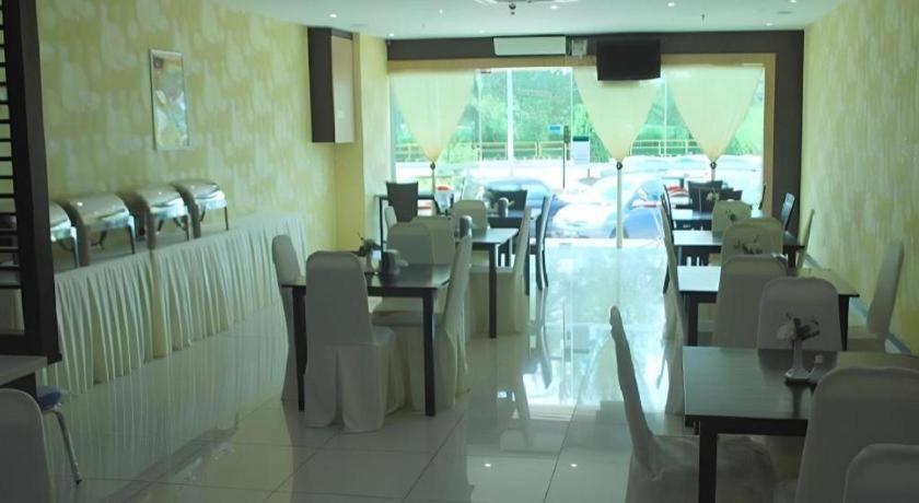 Hotel Pearl White Johor Bahru