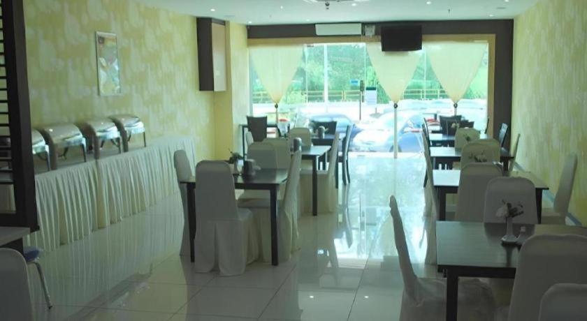 Pearl White Johor Bahru