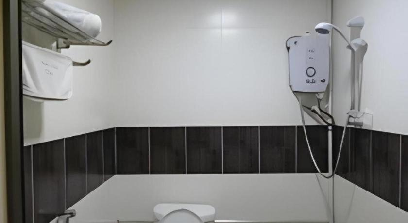 Hotel Pearl White Johor Bahru