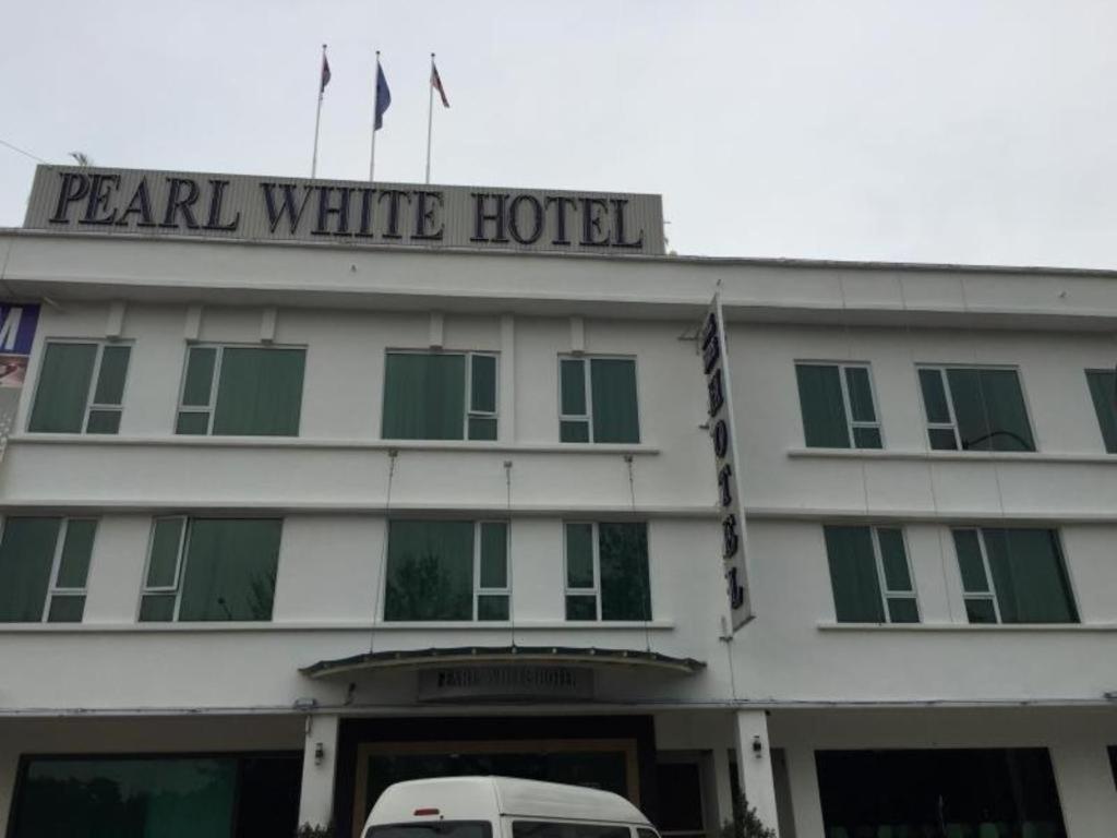 Pearl White Hotel Johor Bahru
